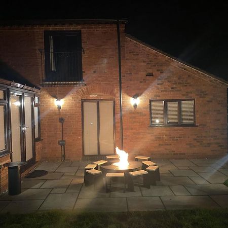 The Coach House Villa Birmingham Exterior foto