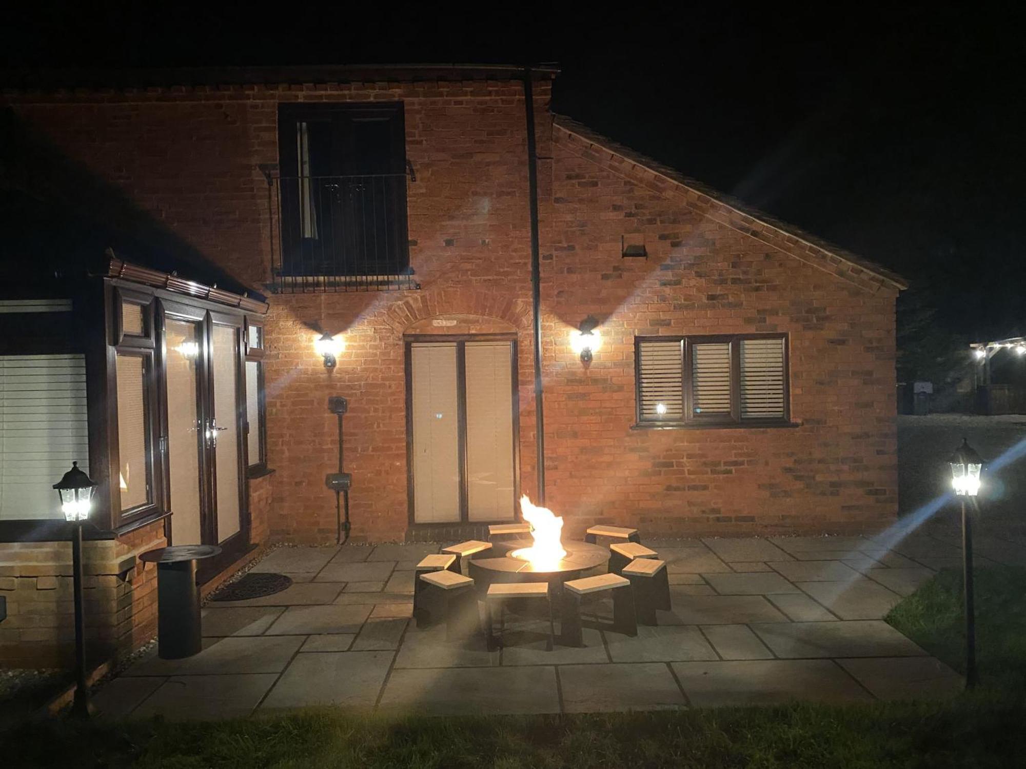 The Coach House Villa Birmingham Exterior foto